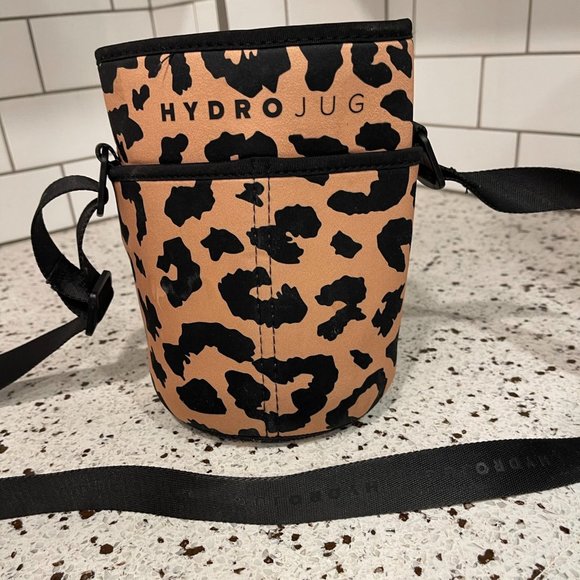 Hydro Jug Savannah Leopard Pro Sleeve - Picture 2 of 2